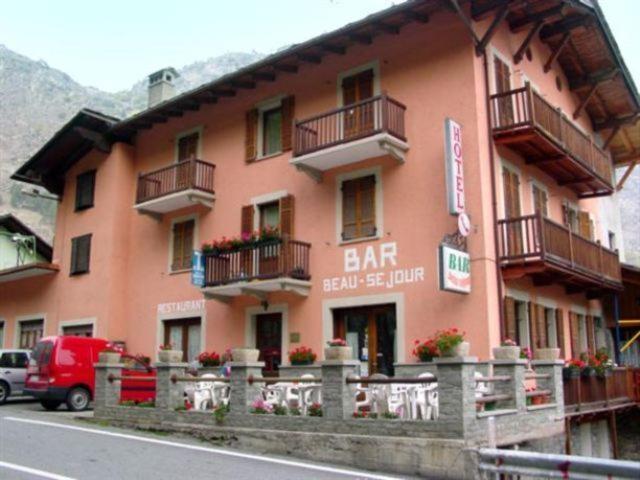 Hotel Beau Sejour Arvier Luaran gambar
